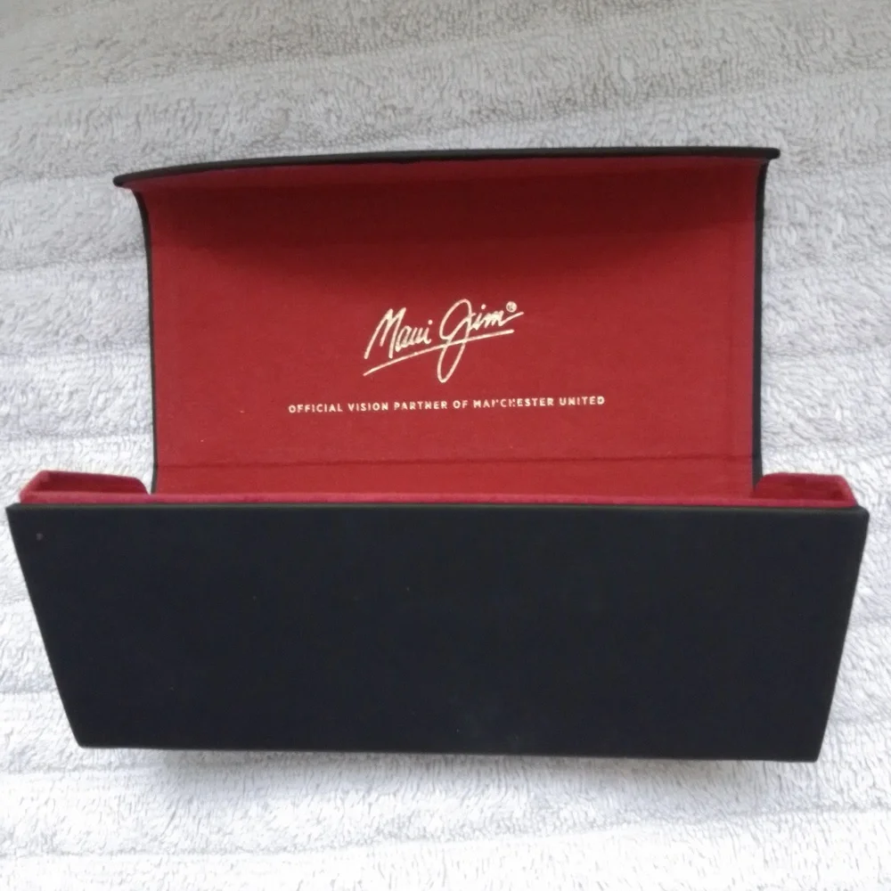 Manchester United Maui Jim Limited edition sunglasses case